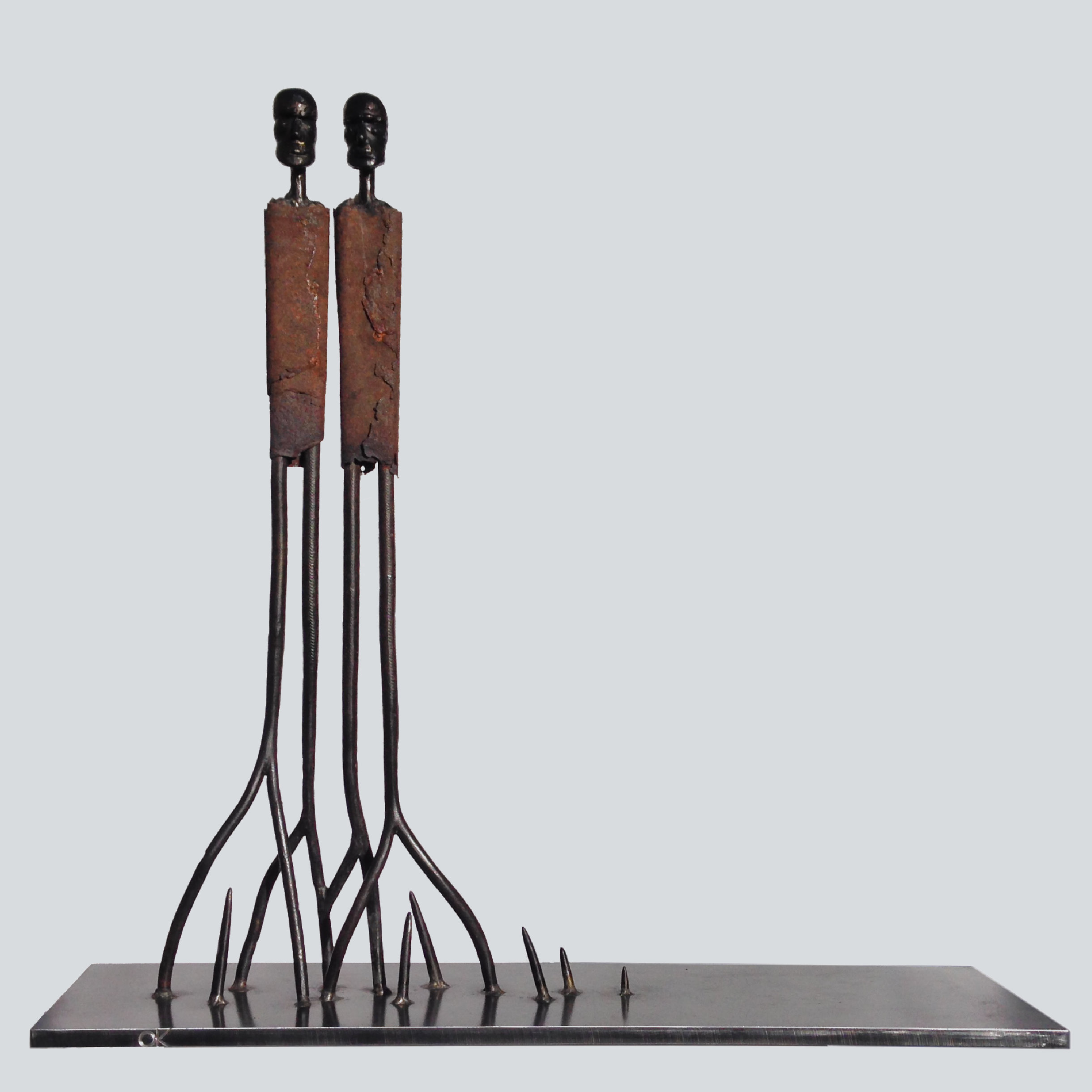 Twins 2. Steel sculpture by Tony O'Keefe. Queenstown artist.